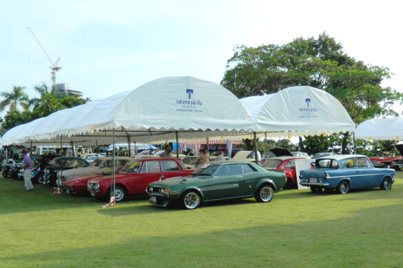 Parichat und Ich - 2017_Classic Car Show Pattaya 01