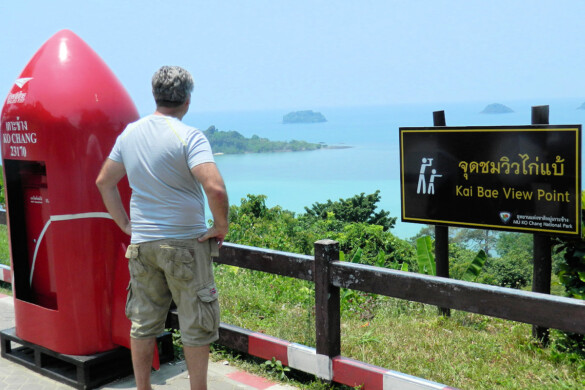 Parichat & Ich - 2016 Koh Chang-Kai Bae View Point 01