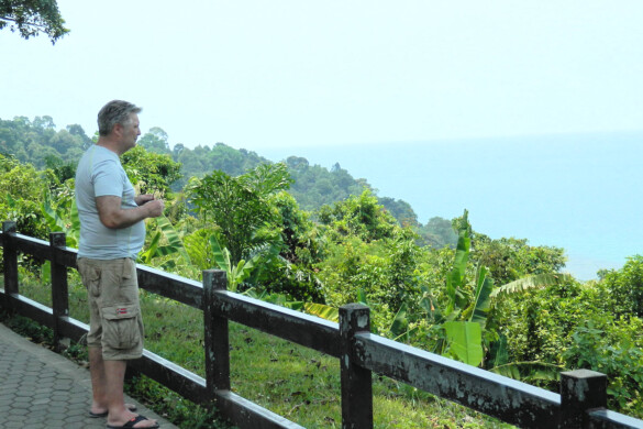 Parichat & Ich - 2016 Koh Chang-Kai Bae View Point 02