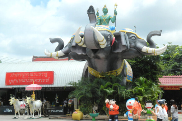 Parichat & Ich - 2016 Chachoengsao - Wat Saman Rattanaram 10