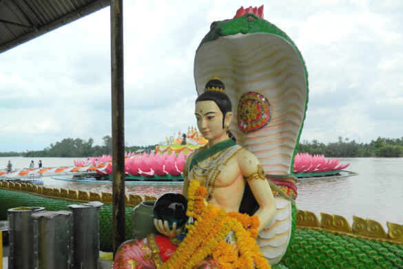 Parichat & Ich - 2016 Chachoengsao - Wat Saman Rattanaram 19