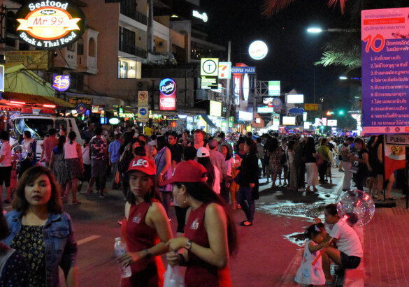 Parichat und Ich - 2018_Pattaya Feuerwerk 08