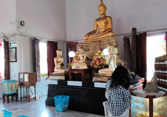 Parichat und Ich - 2019 Wat Luang Pho Yi-Sattahip 08