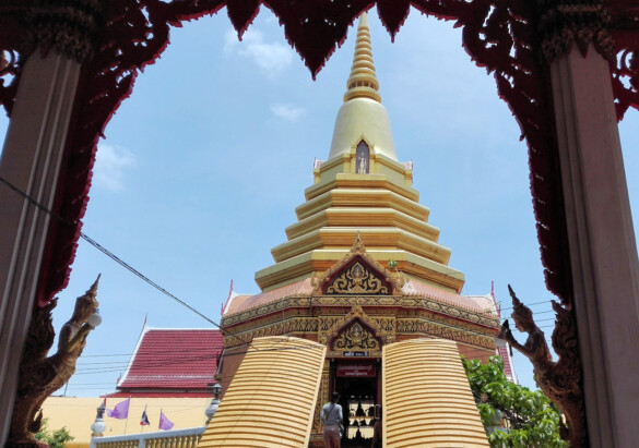 Parichat und Ich - 2019 Wat Luang Pho Yi-Sattahip 10