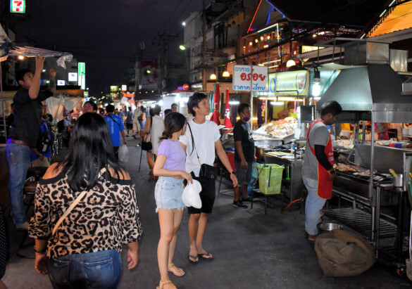 Parichat und Ich - 2020-Hua Hin Night Market 09