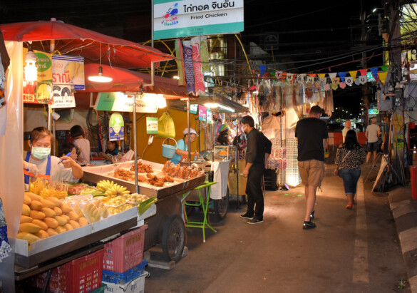 Parichat und Ich - 2020-Hua Hin Night Market 12