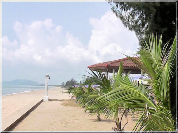 Parichat & Ich: 2012 Baan Chang, Phala Beach 01