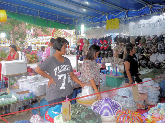 Parichat & Ich: 2012 Tempelmarkt Wat Nong Ya 04