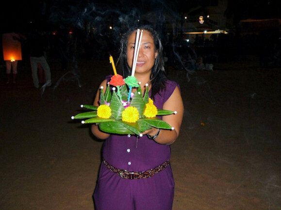 Parichat & Ich: 2012 Loi Krathong, Pattaya Beachroad 07