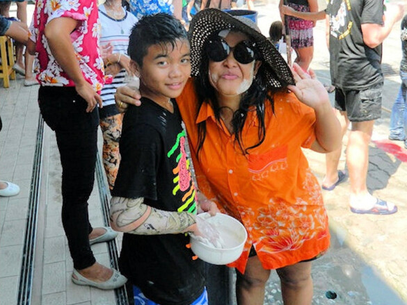 Parichat & Ich: 2013 Songkran in Pattaya, Naklua Road 03