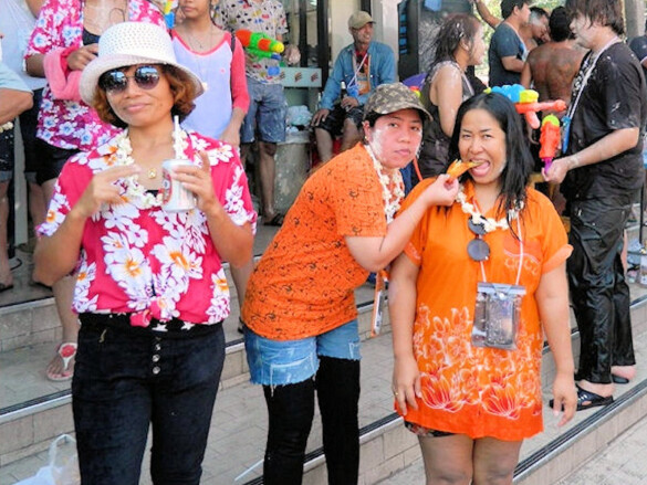 Parichat & Ich: 2013 Songkran in Pattaya, Naklua Road 04