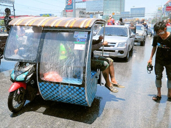 Parichat & Ich: 2013 Songkran in Pattaya, Naklua Road 06