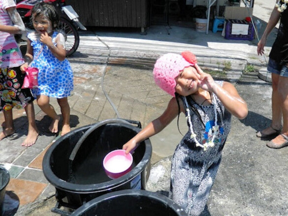 Parichat & Ich: 2013 Songkran in Pattaya, Naklua Road 05