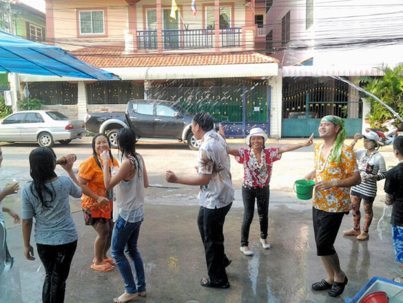 Parichat & Ich: 2013 Songkran in Pattaya, Soi Pothisan 07