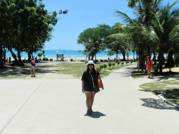 Parichat & Ich: 2014 Sai Kaew [Navy] Beach 08