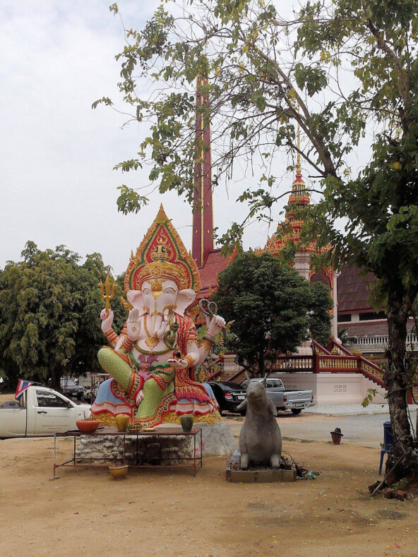 Parichat & Ich: 2014 Wat Khao Bunmeedararam 01