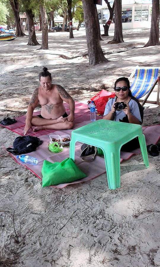 Parichat & Ich - 2015 Nang Ram Beach Sattahip 05